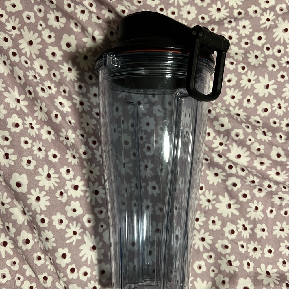 Vitamix 20oz Shaker - Picture 3 of 5